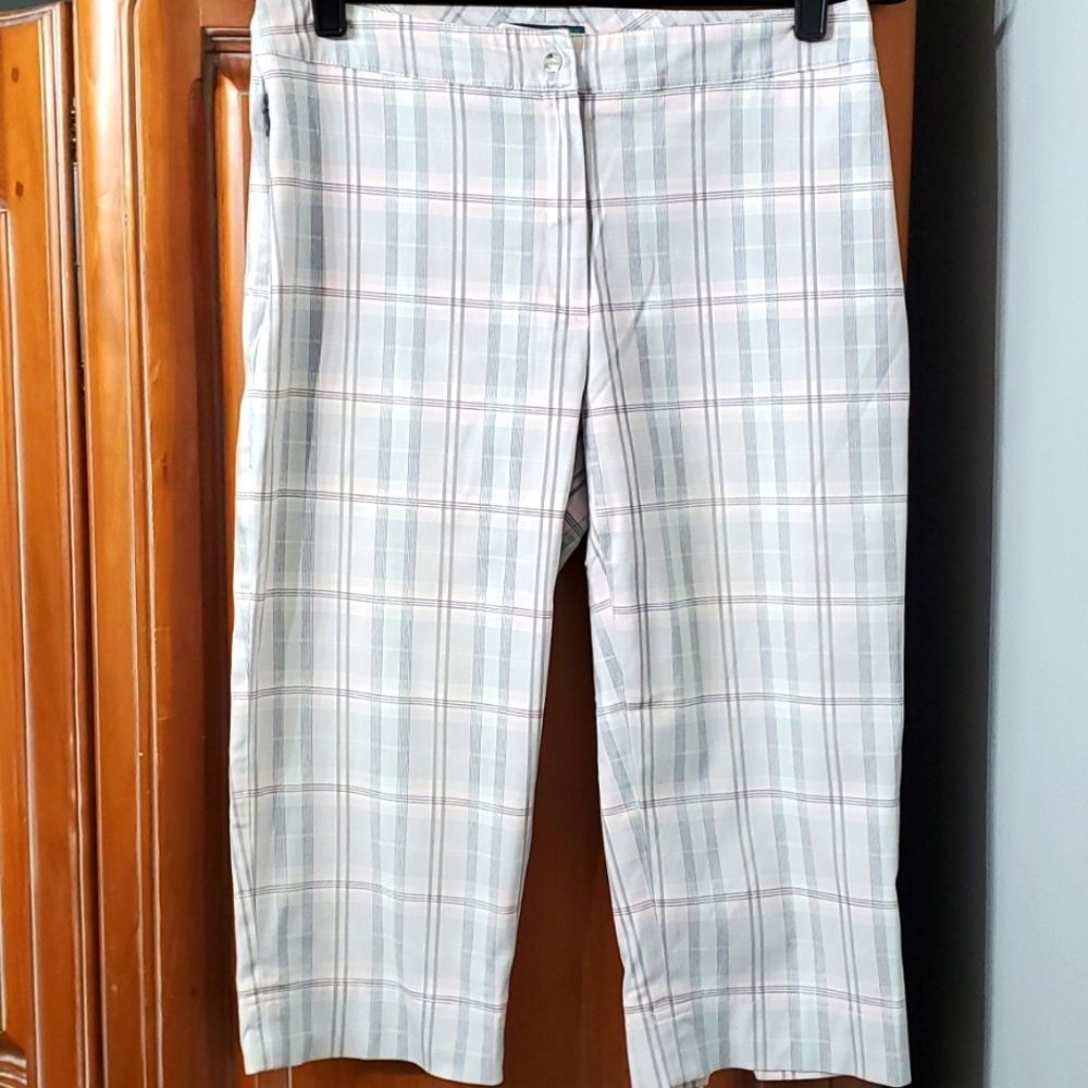 Astra Classic Capris. Size 6. Pink And Gray. Cotton Blend. Pockets.